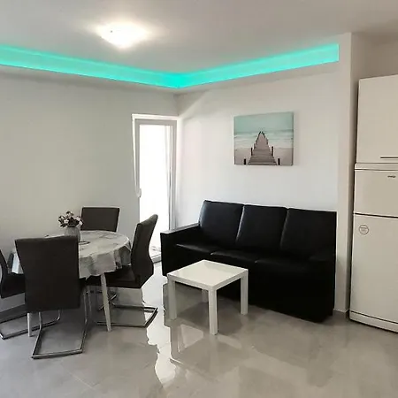 Dolores Appartement *